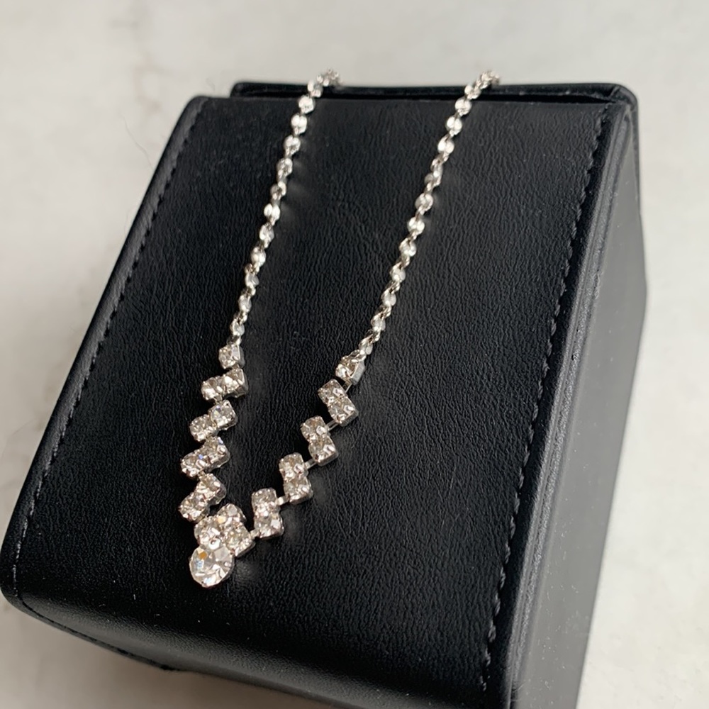 Sparkly Rhinestone Necklace - Picture 2 of 4